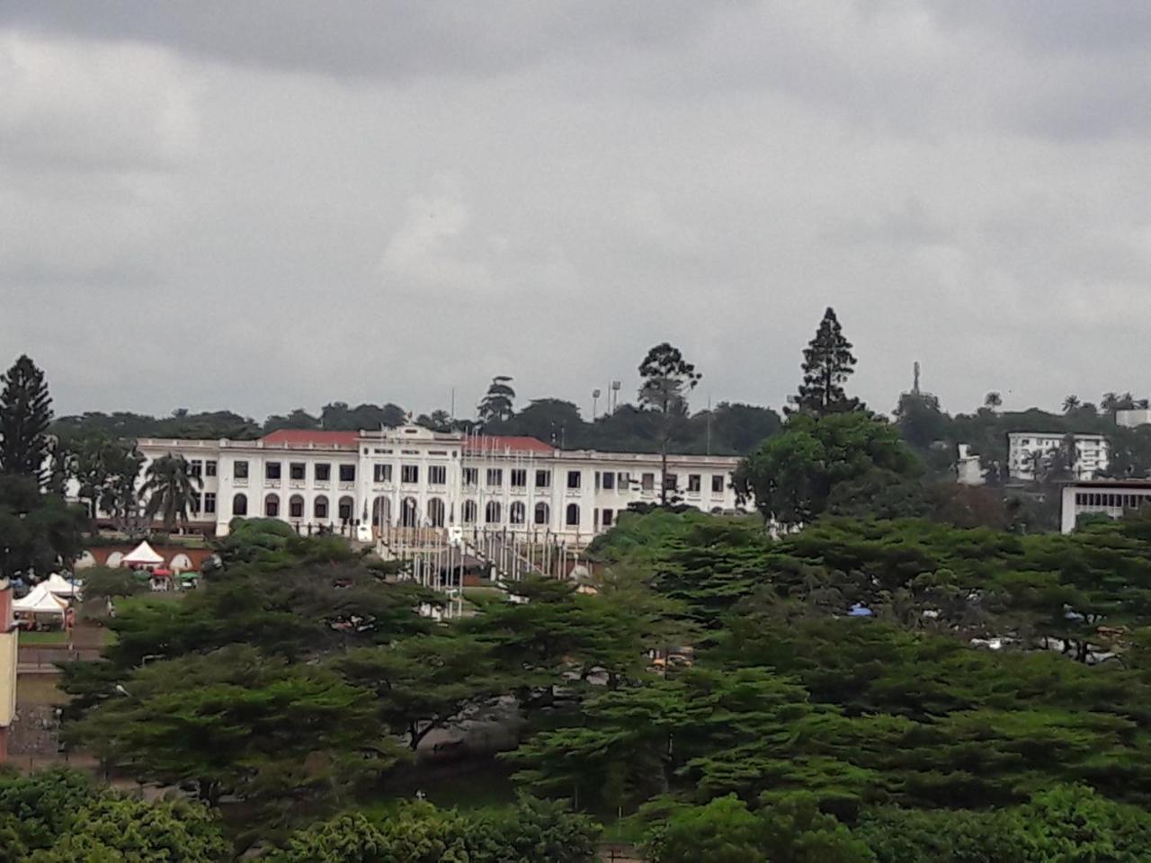 Djeug'Appart Hotel Yaoundé 外观 照片